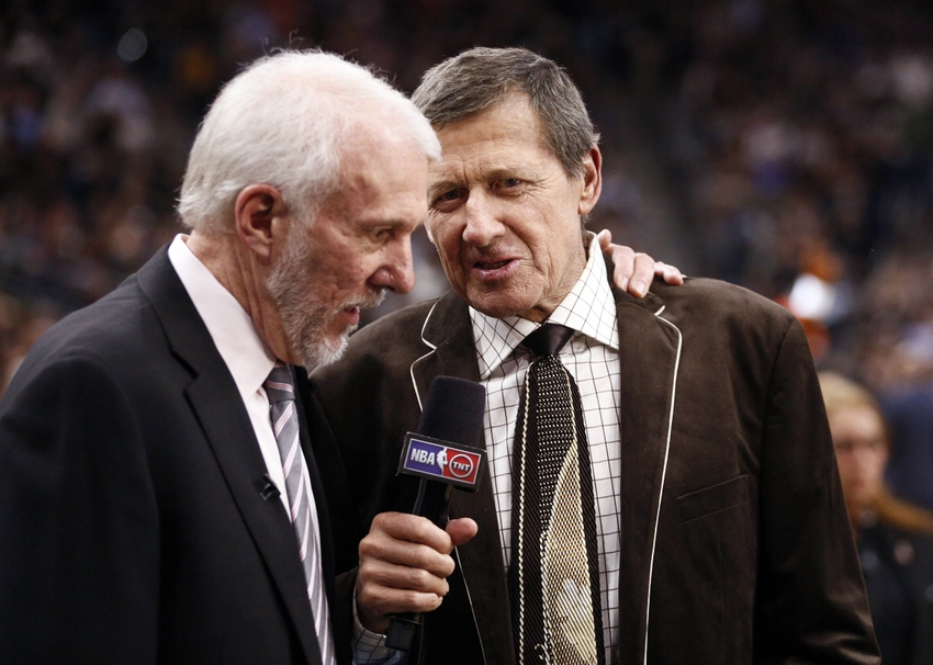 9057659-craig-sager-gregg-popovich-nba-cleveland-cavaliers-san-antonio-spurs