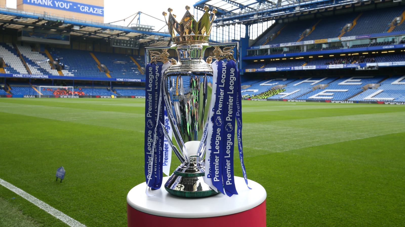 061117-EPL-Premier-League-trophy