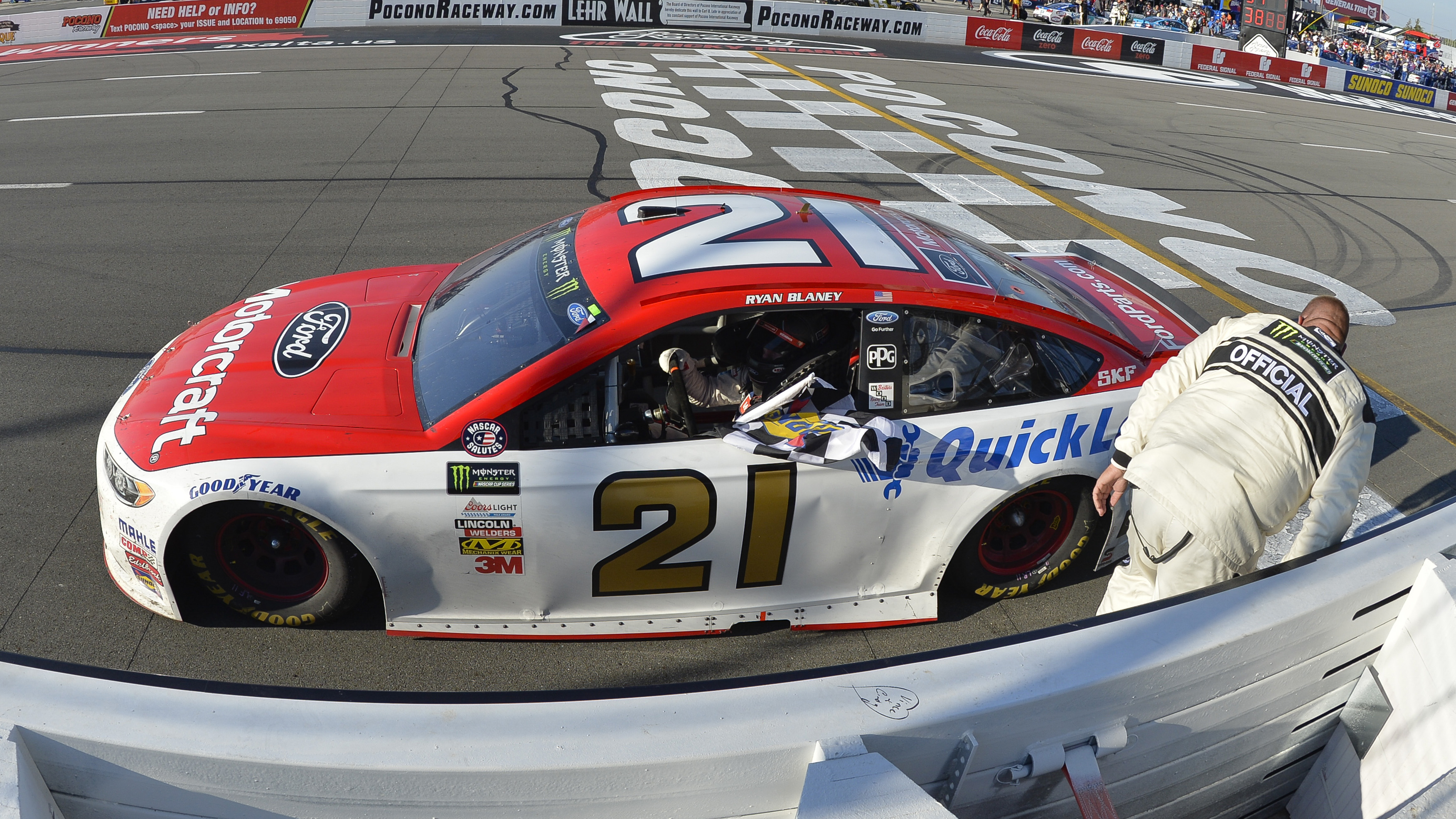 Monster Energy NASCAR Cup SeriesAXALTA presents the Pocono 400Pocono Raceway, Long Pond, PA USASunday 11 June 2017Ryan Blaney, Wood Brothers Racing, Motorcraft/Quick Lane Tire & Auto Center Ford Fusion takes the checkered flagWorld Copyright: Logan WhittonLAT Imagesref: Digital Image 17POC1LW3398