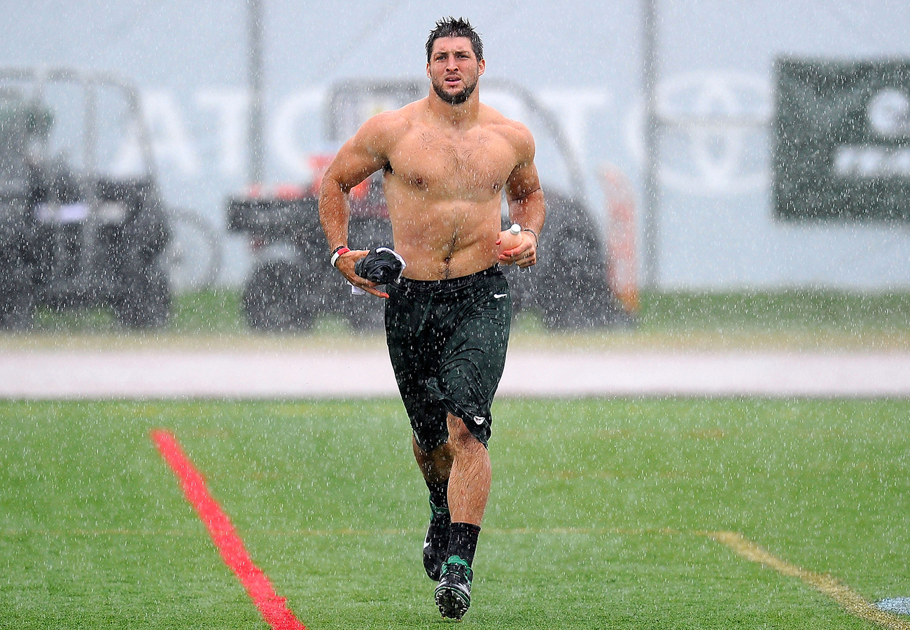 How Does Tim Tebow Feel About Being One Of People S Sexiest Men Alive Fox Sports