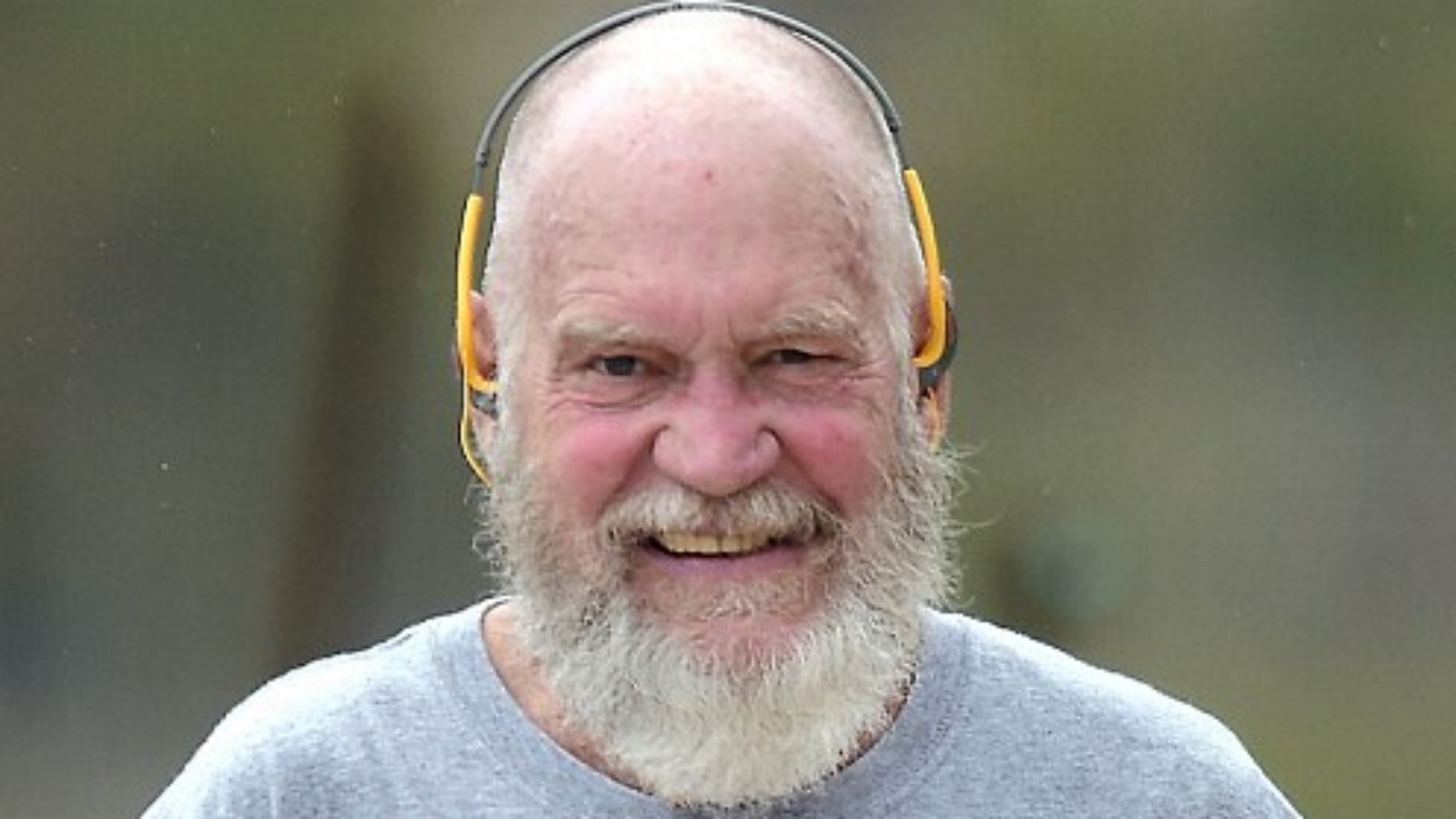 David Letterman finally explains why he grew this wild Santa beard