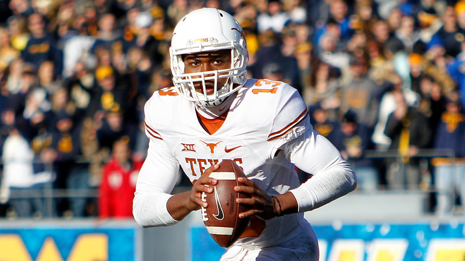 Texas QB Jerrod Heard has 'minor' shoulder sprain | FOX Sports